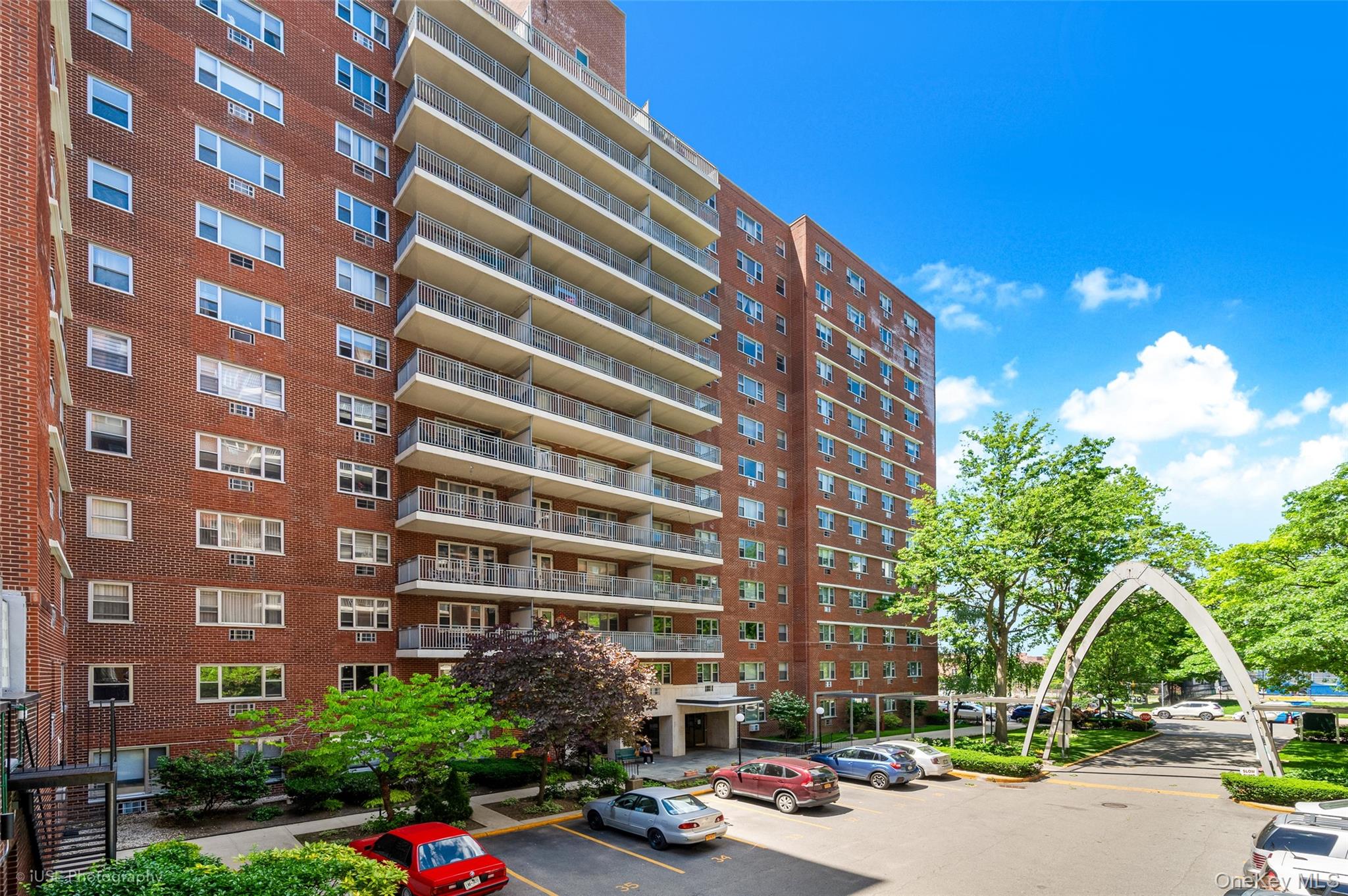 52-30 39th Drive 5C — photo