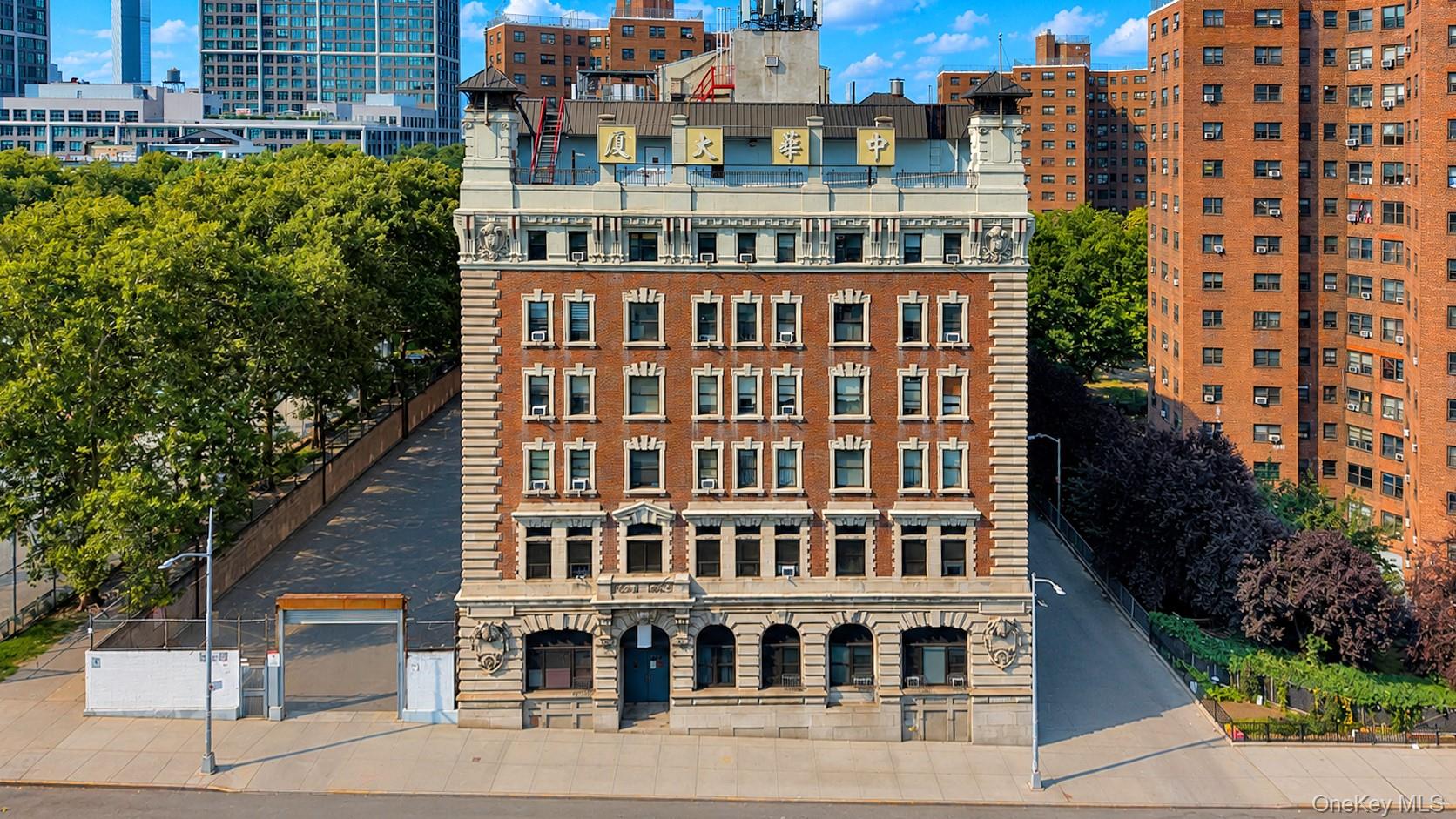 167 Sands Street 406 — photo