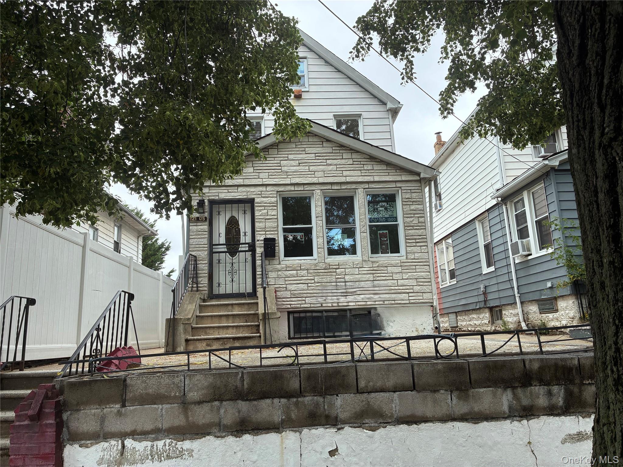 12105 Linden Boulevard — photo