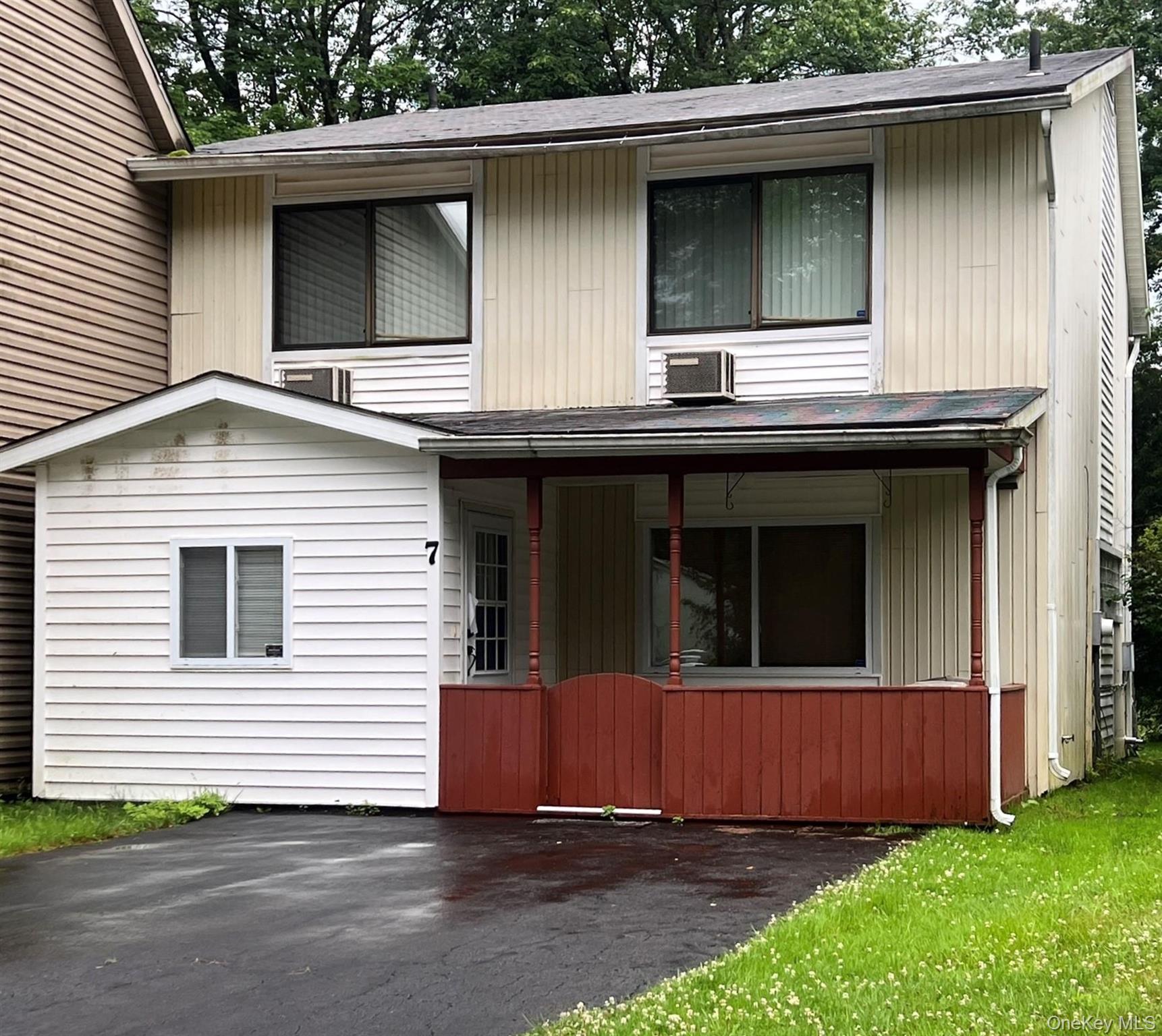 7 Elizabeth Way — photo