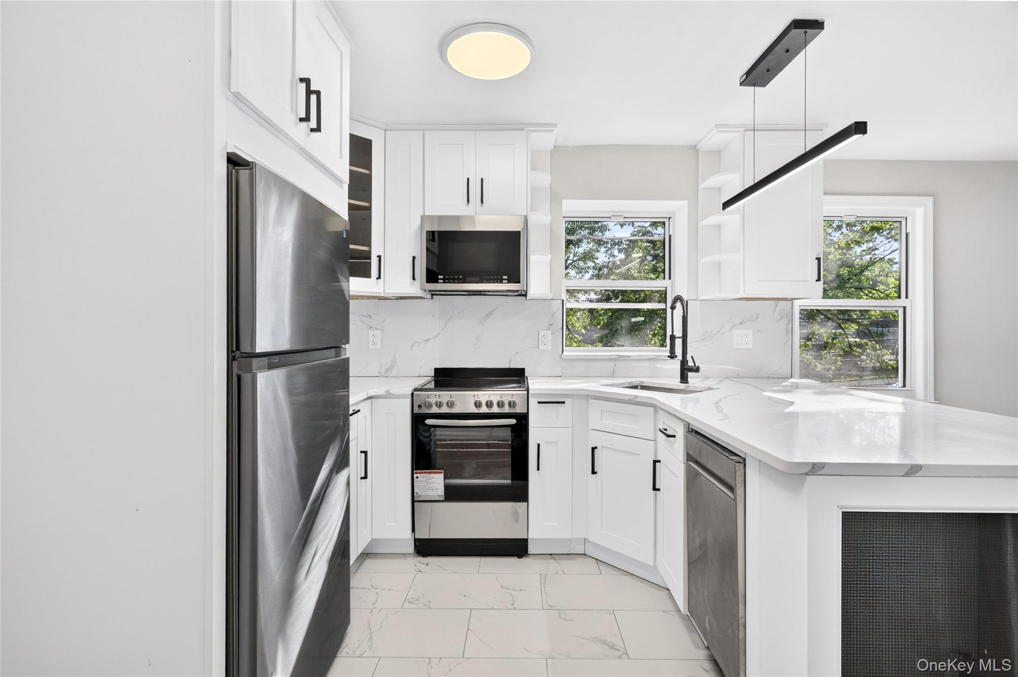 2 Soundview Avenue a2G — photo