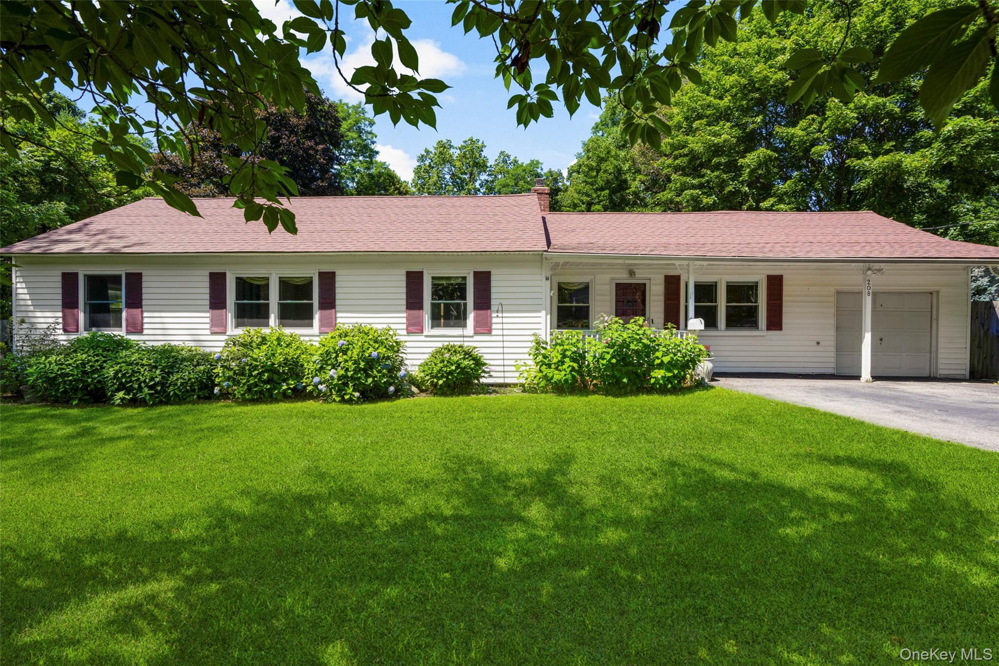 208 Woodhampton Drive — photo