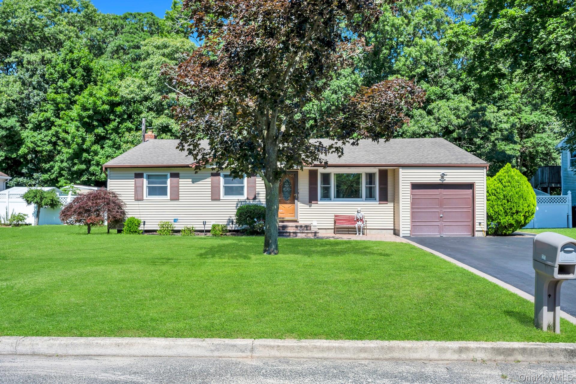 25 Walter Drive — photo