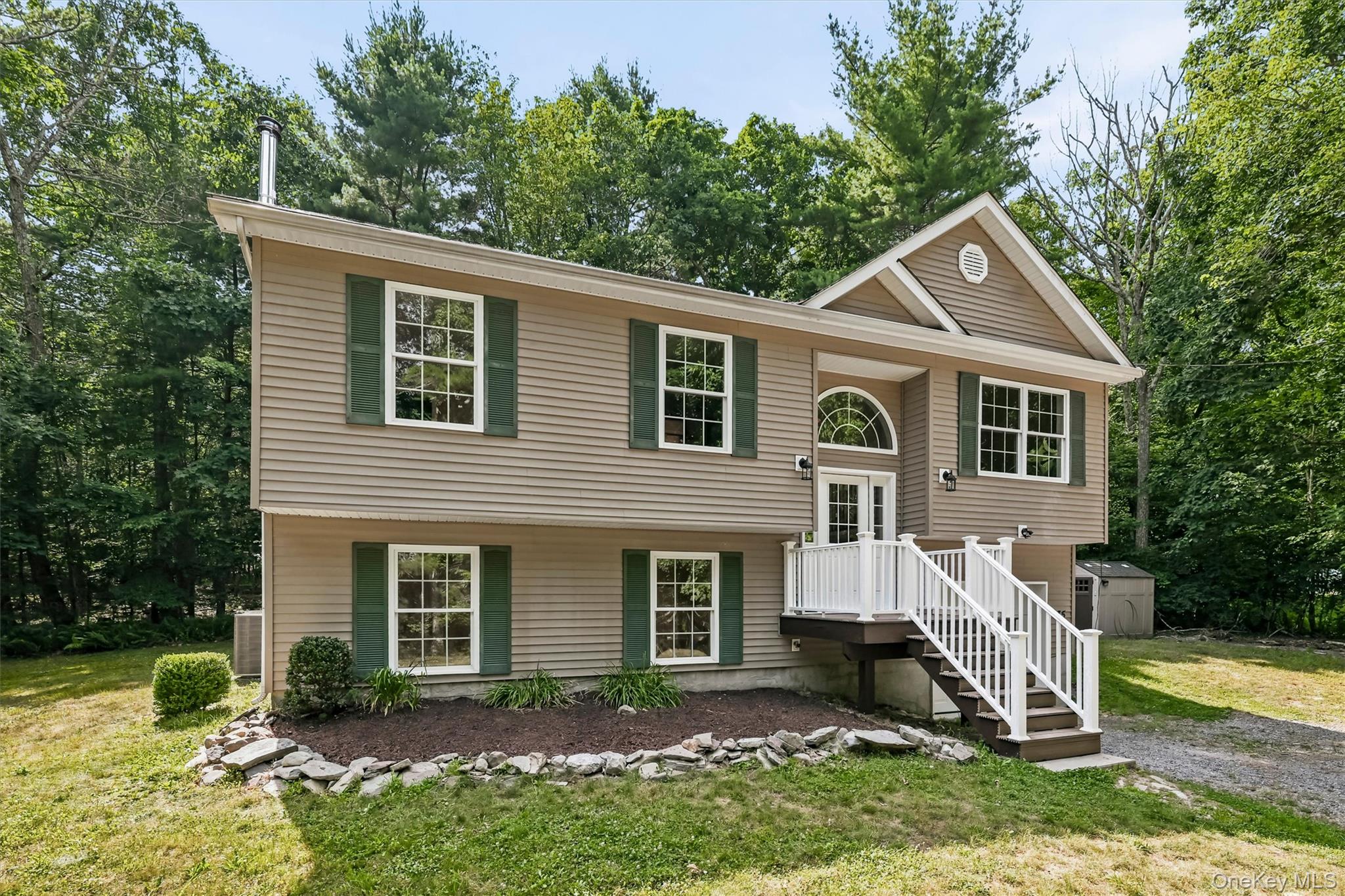 135 Old Forestburg Road — photo