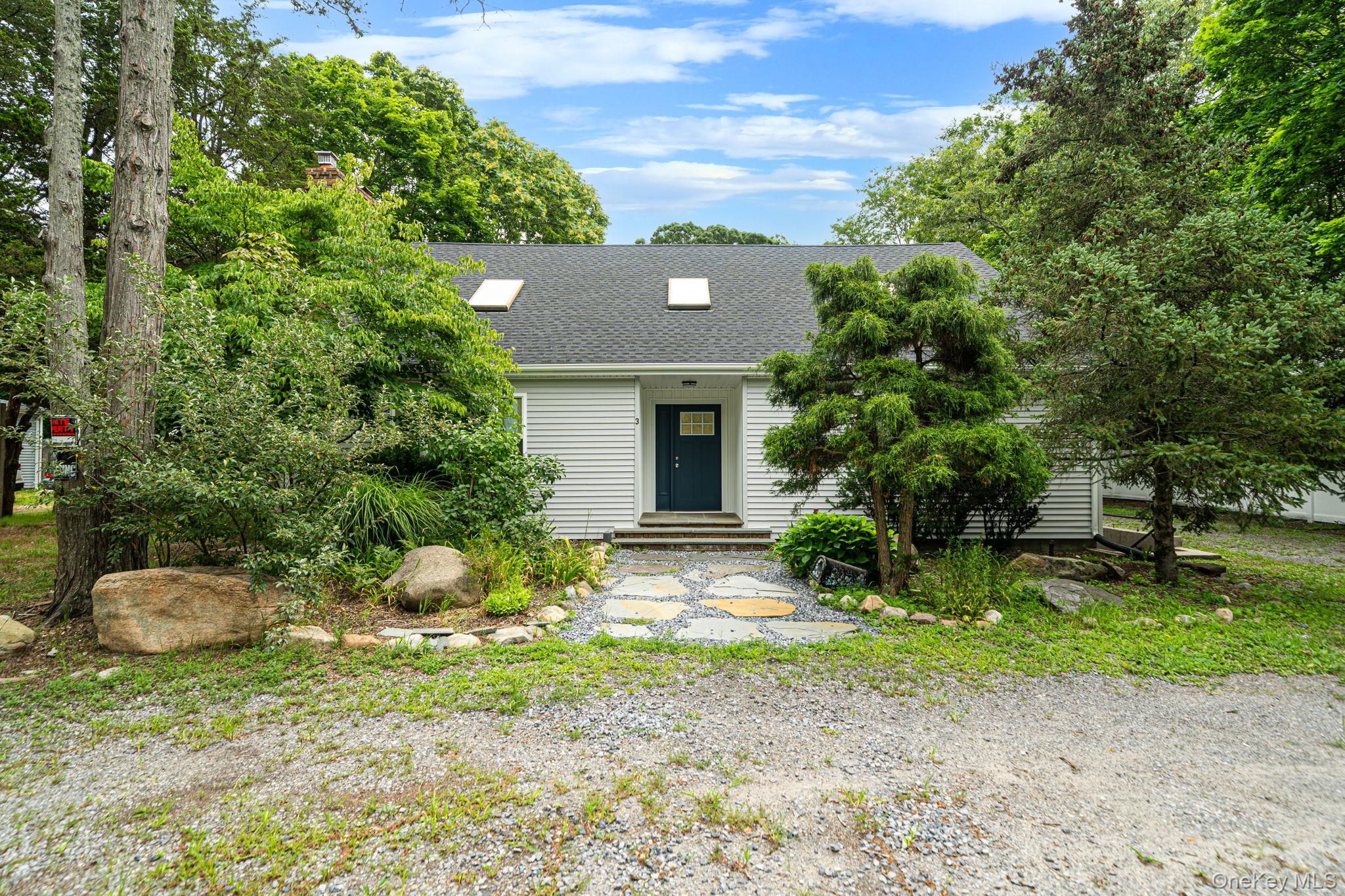 3 Cozine Road S — photo