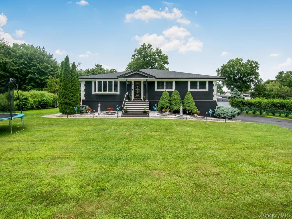 3 Quaker Road — photo
