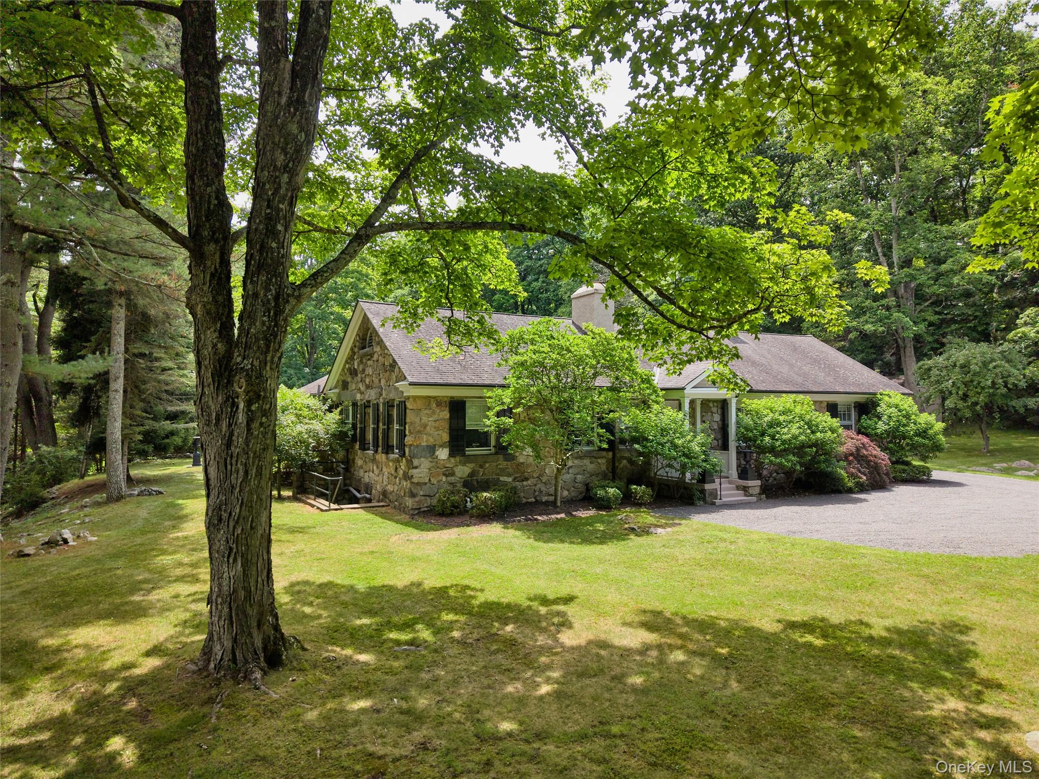 55 Mountain Farm Road — photo