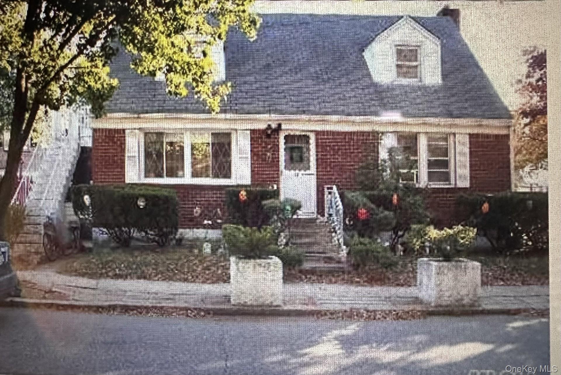 62 Ash Street — photo