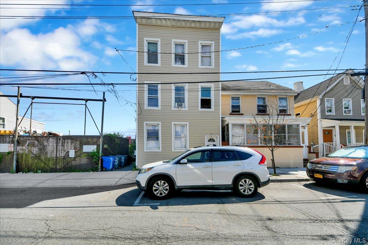 28 Clinton Street — photo