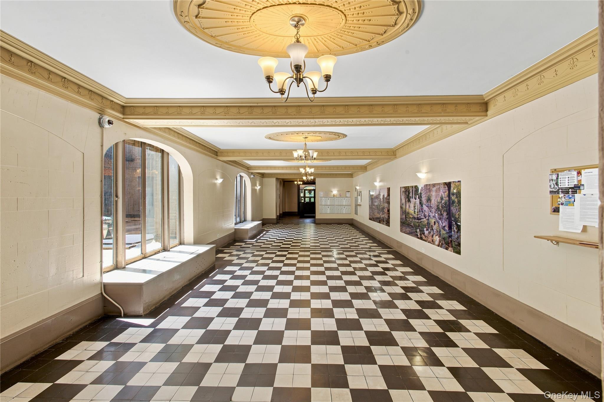 1100 Grand Concourse 5J — photo
