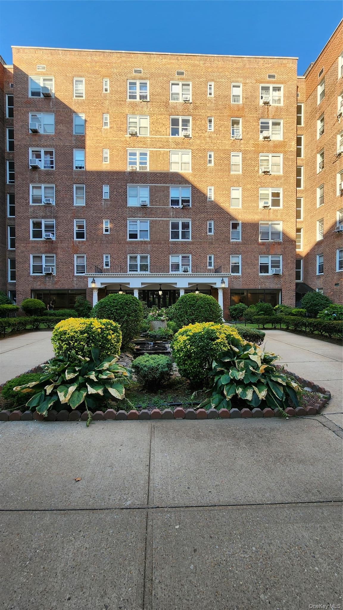 105-37 64 Avenue 6E — photo