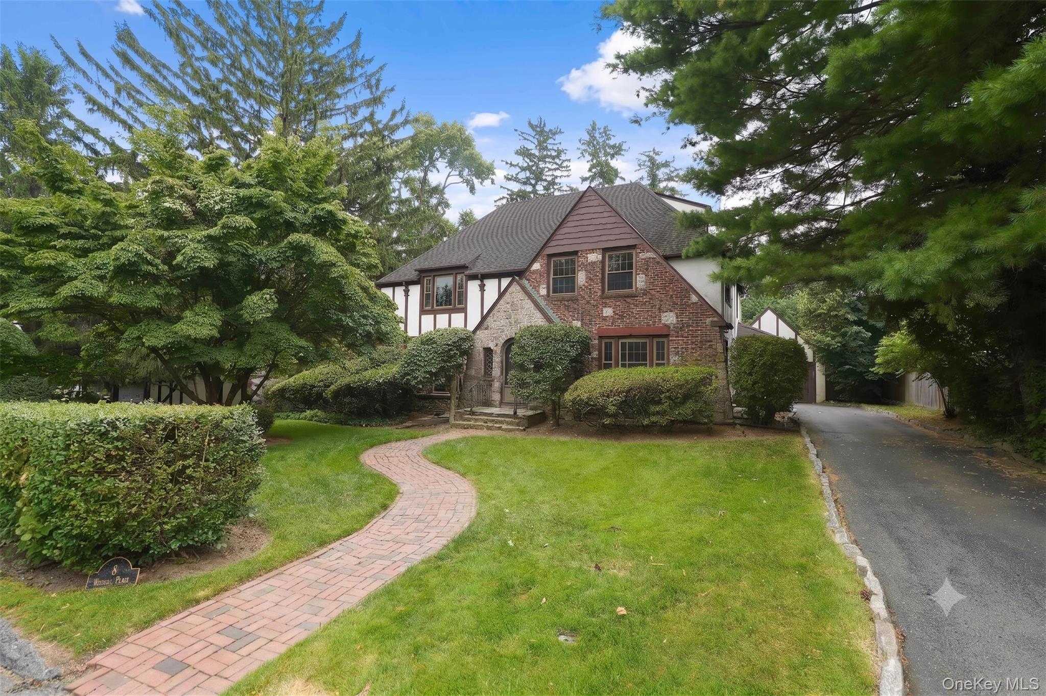 8 Ritchey Place — photo