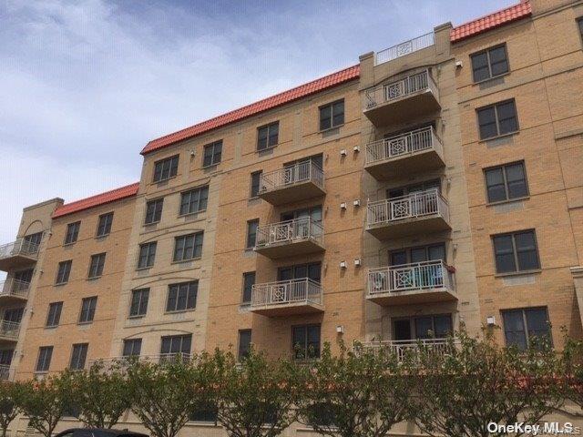 125 E Broadway 302 — photo
