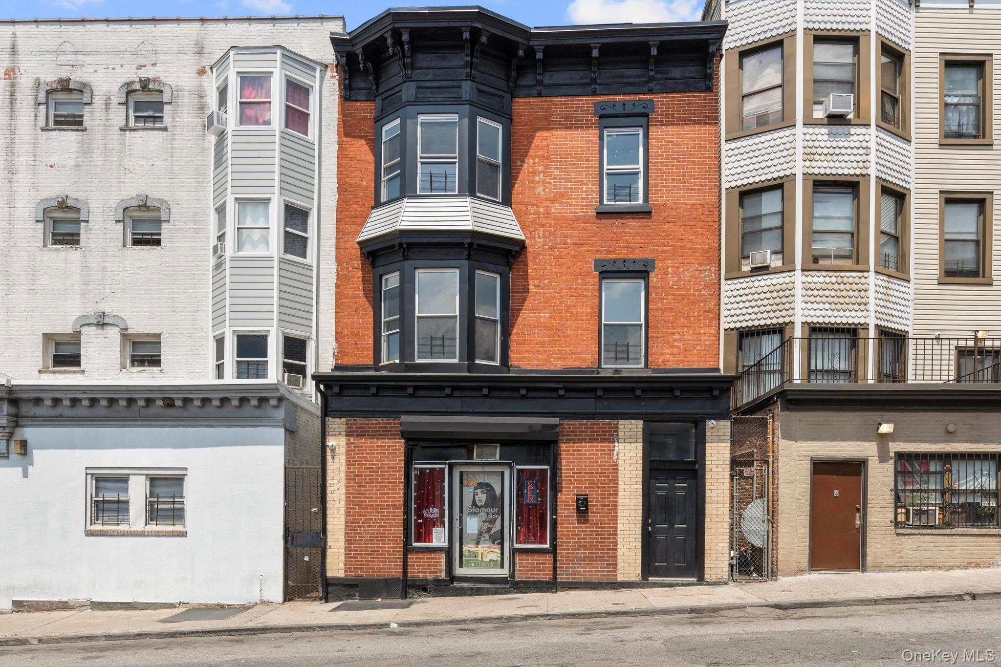 123 Elm Street — photo