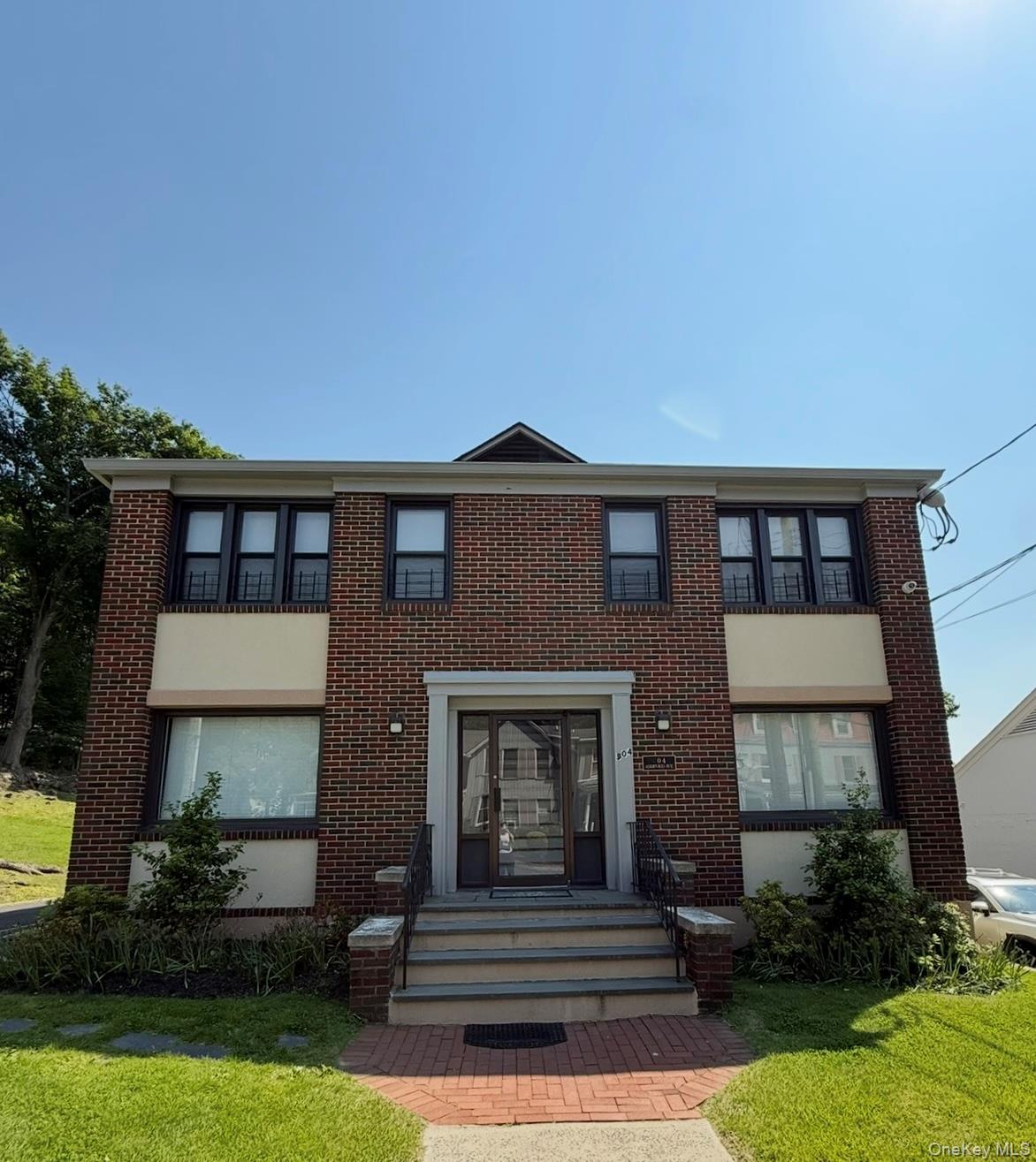 504 Ashford Avenue 2W — photo