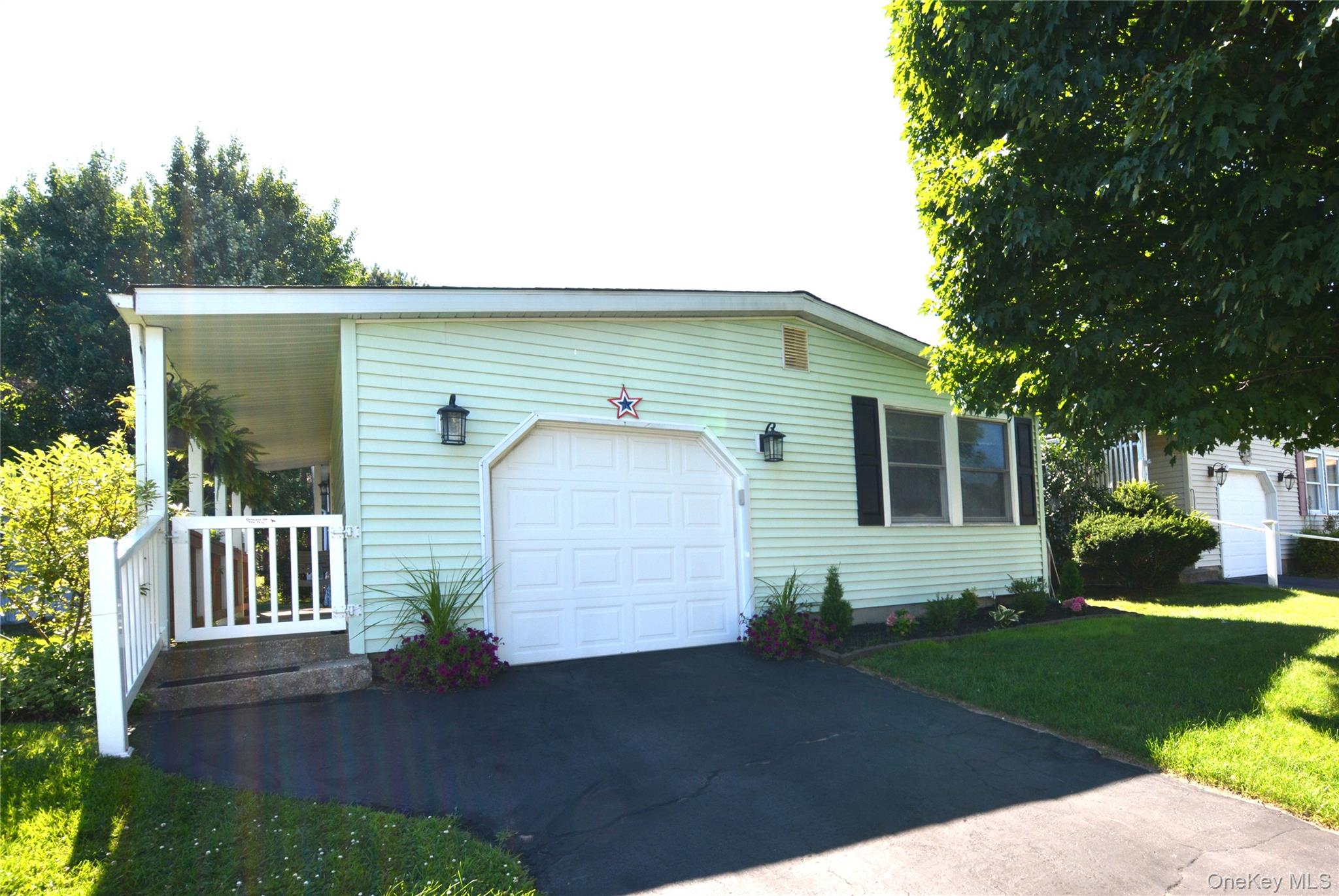 105 W Village Circle 105 — photo