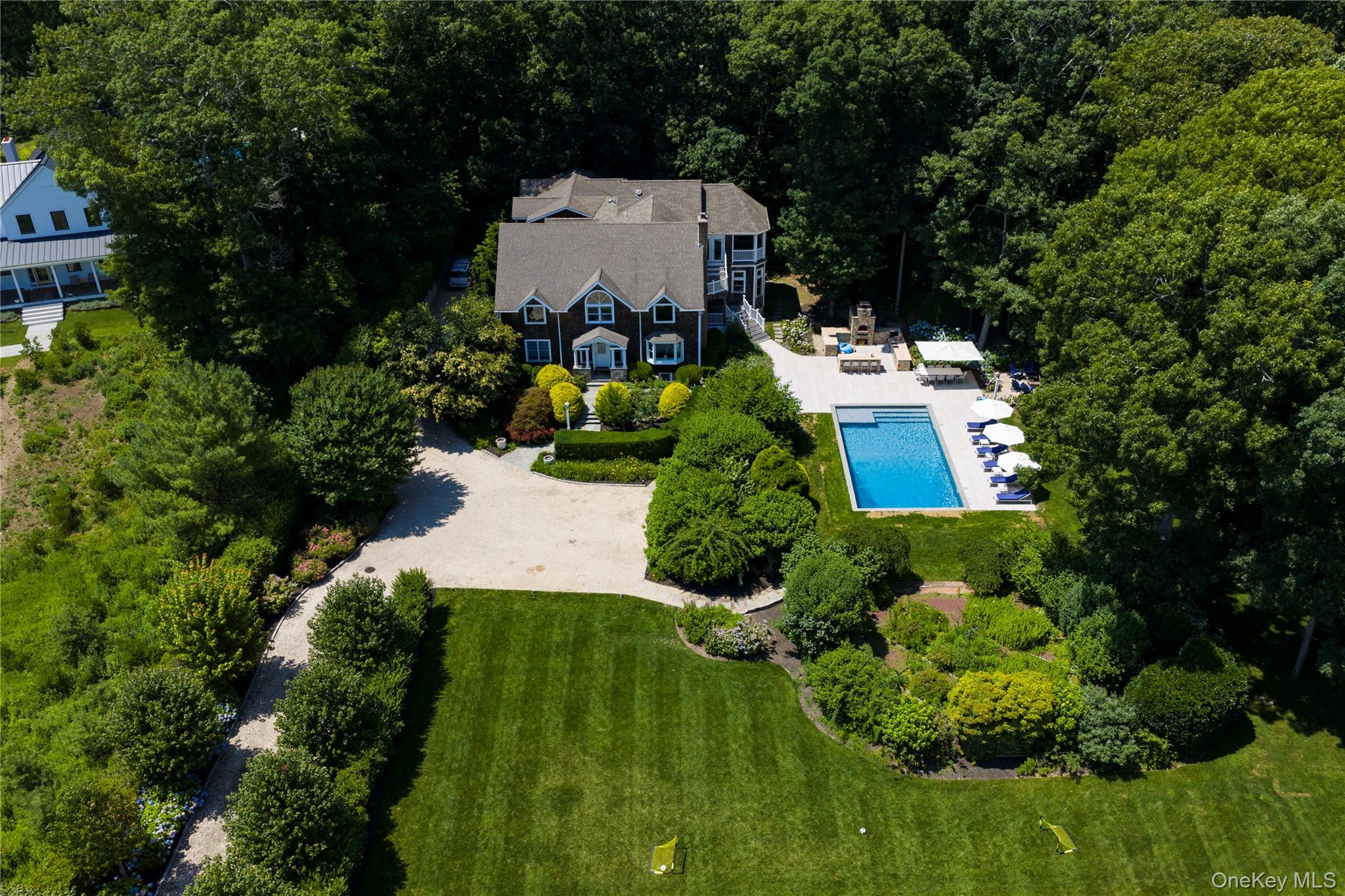 652 Noyack Path — photo