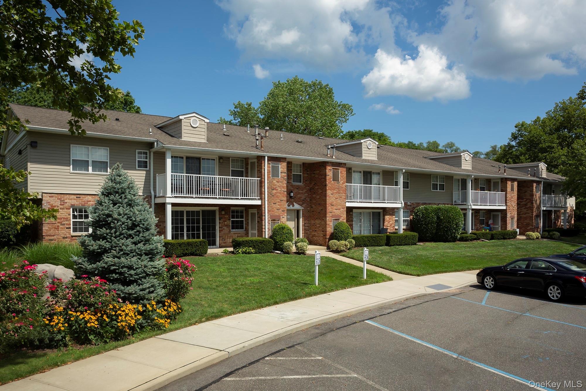 15 Westwood Drive 10 — photo