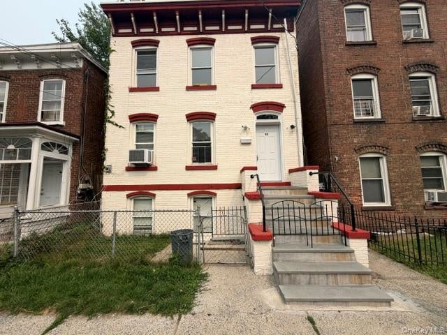 42 Carpenter Avenue — photo