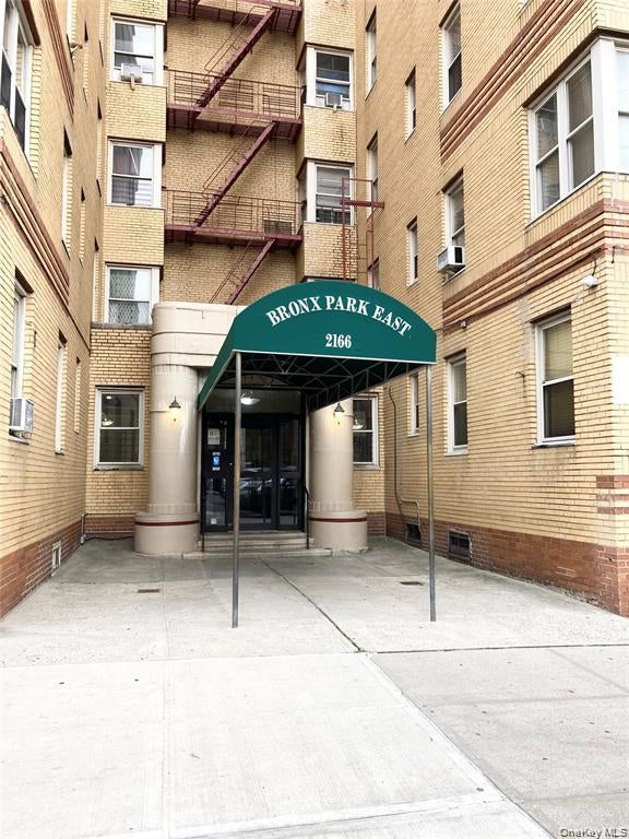 2166 Bronx Park E 6C — photo