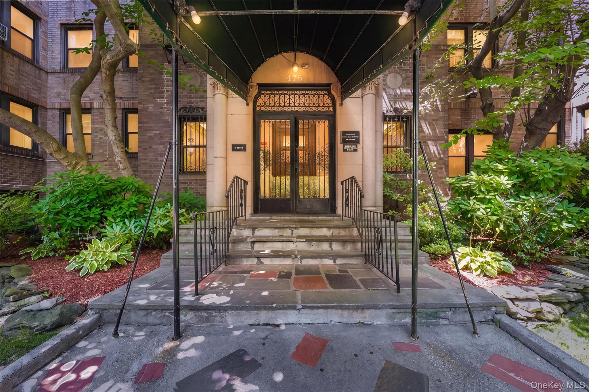 475 Bronx River Road 4B — photo