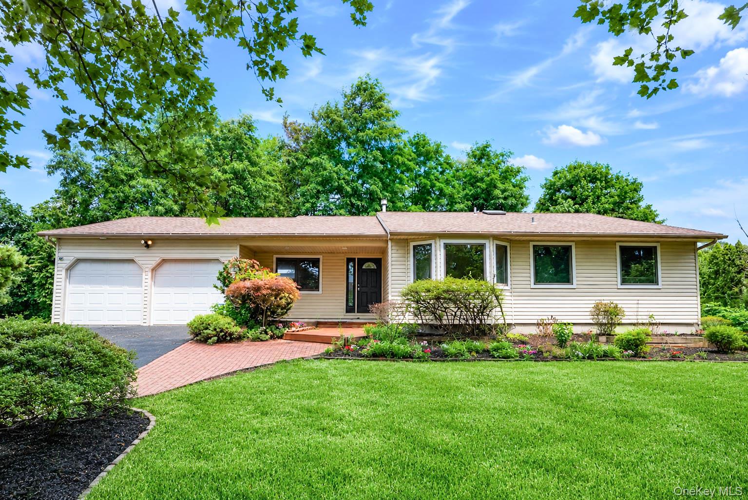 15 DIX Circle — photo