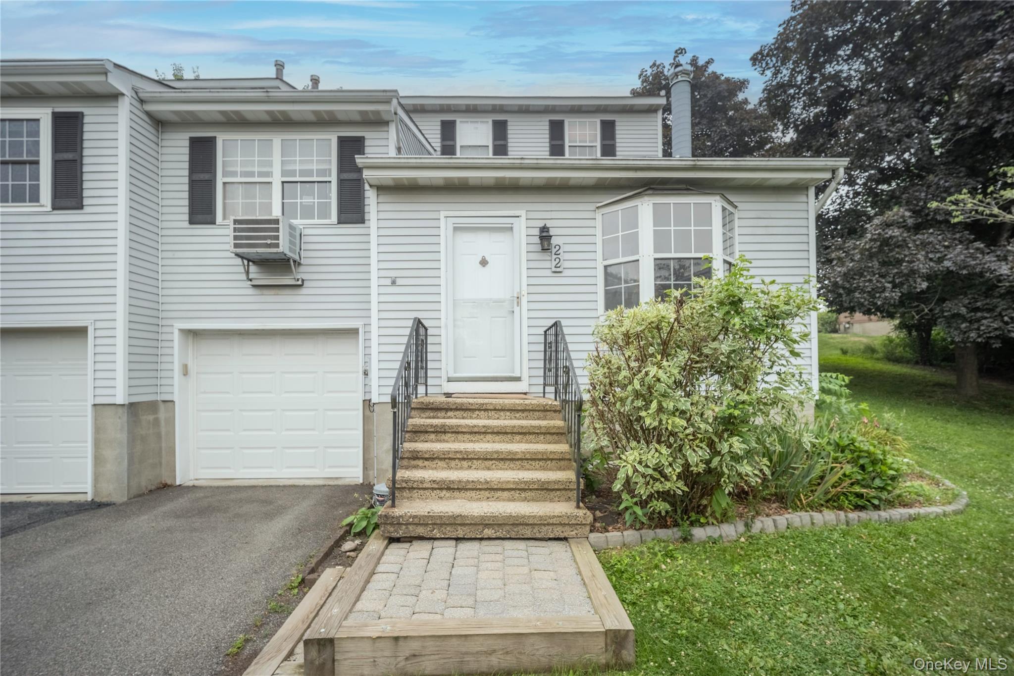 22 Hemlock Court — photo