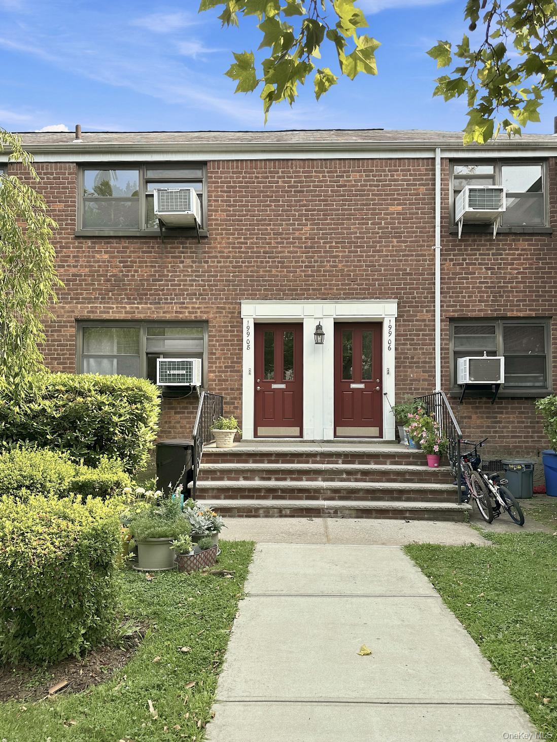 199-08 21st 1-327 — photo