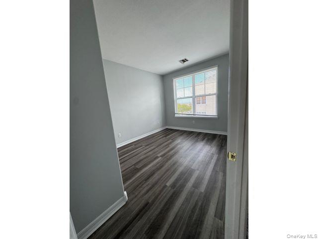 Home in Arverne, NY 11692 — photo 3