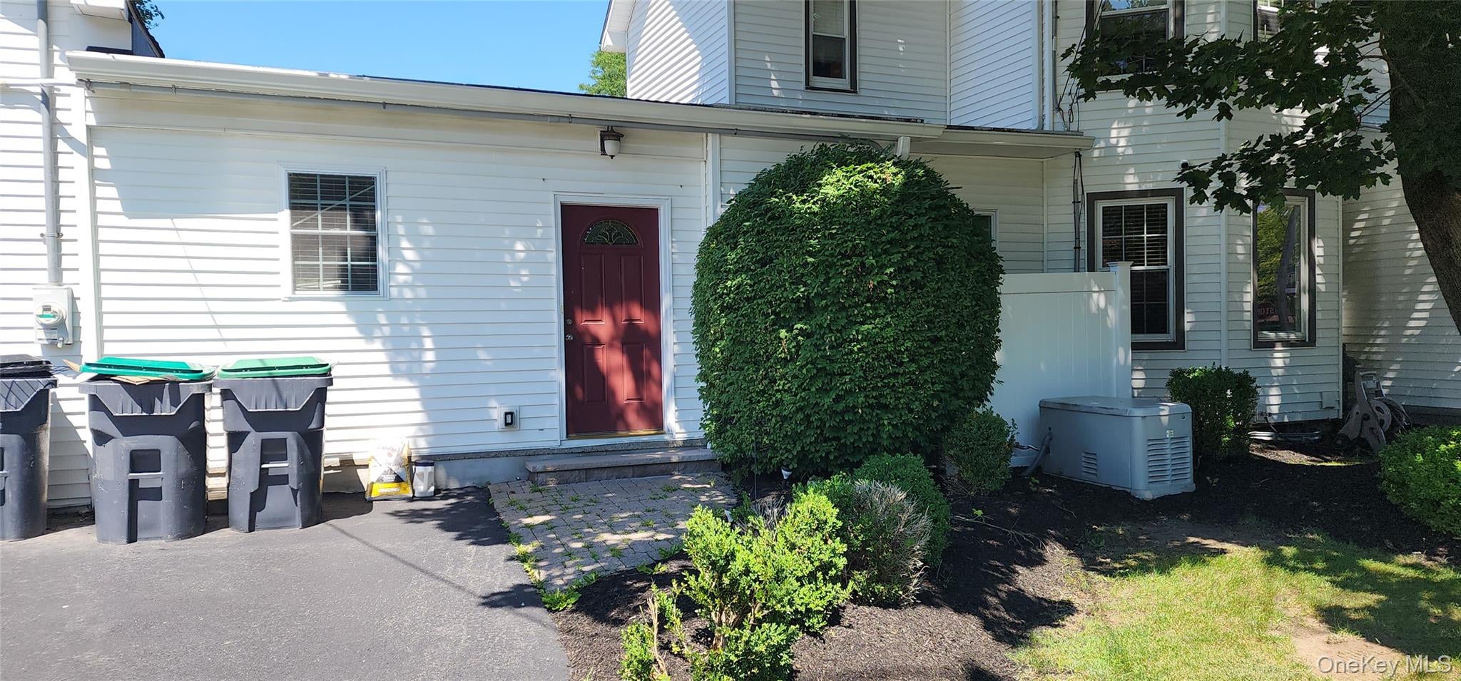 209 Route 32 — photo
