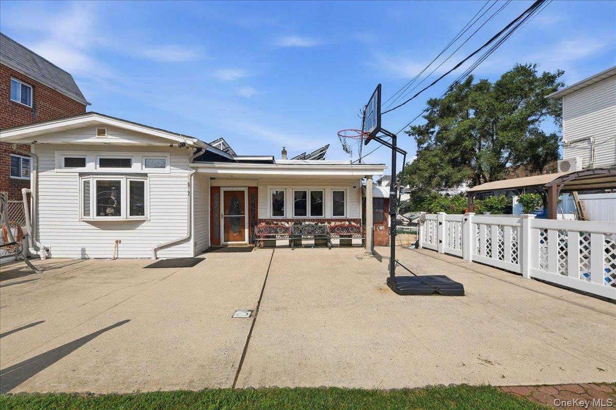 672 Drew Street — photo