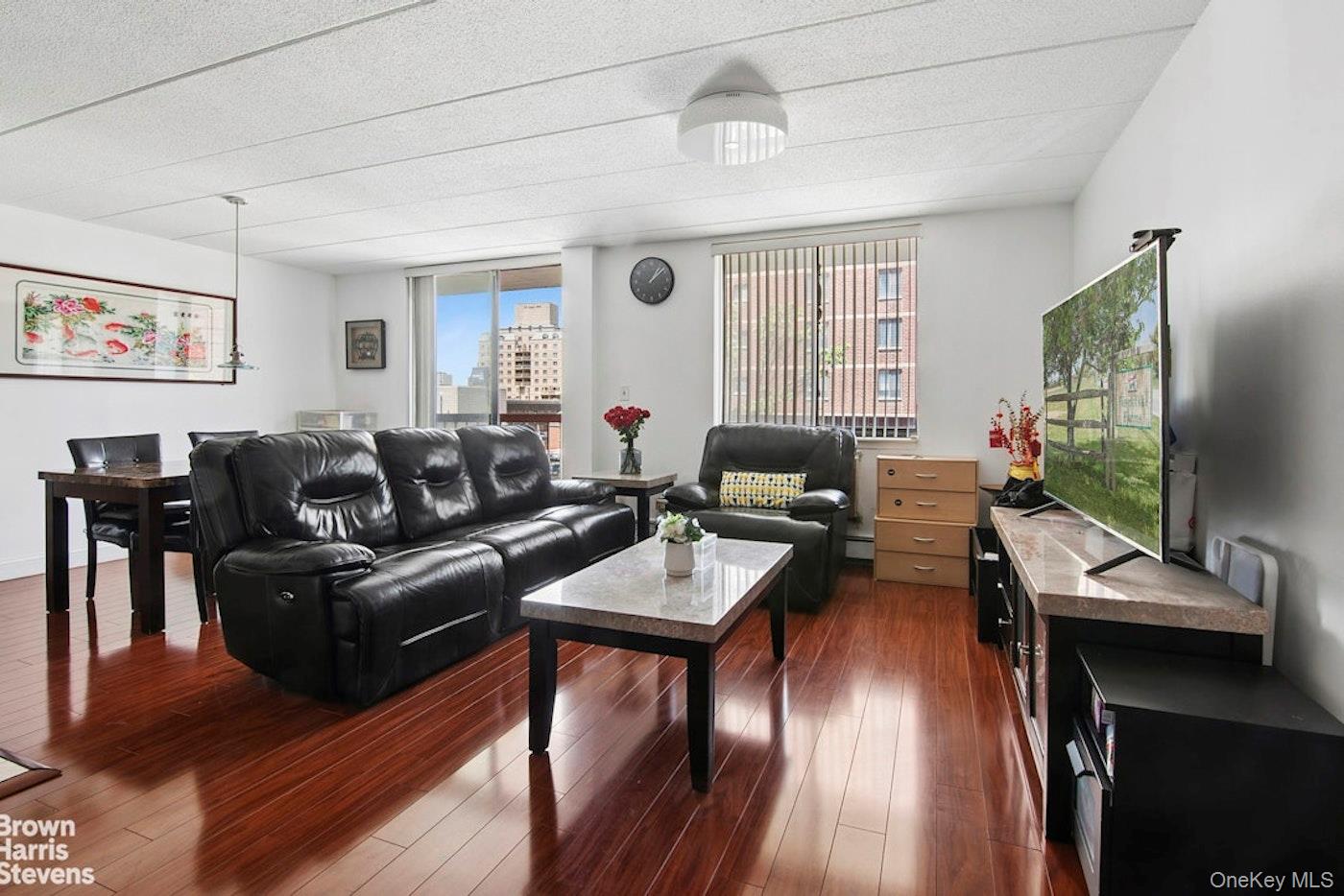13624 Maple Avenue 3D — photo