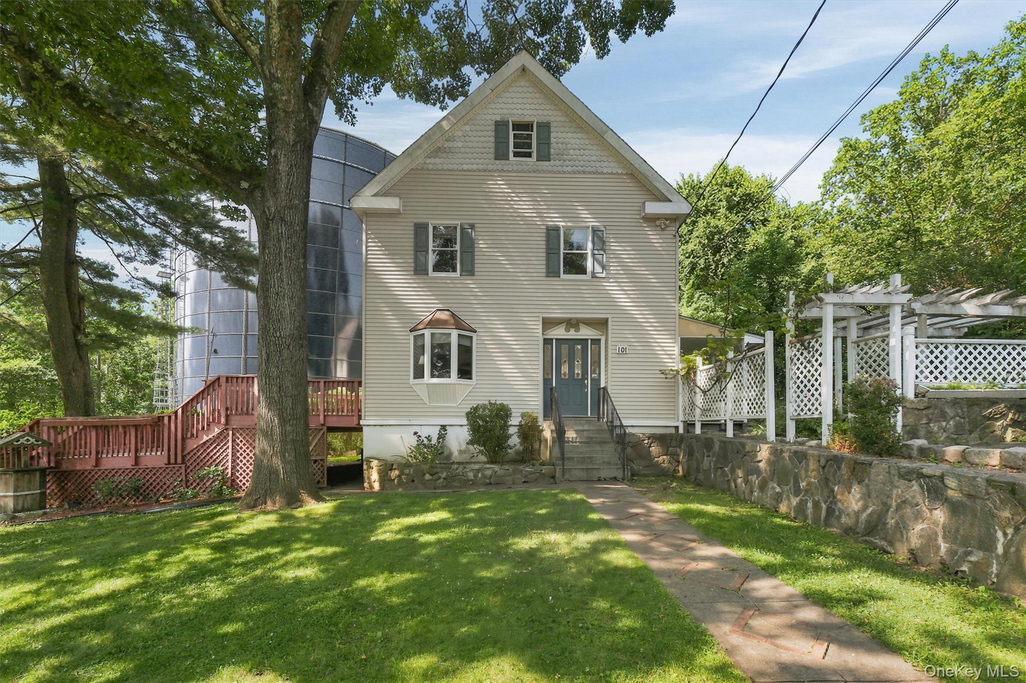 101 Elm Street — photo