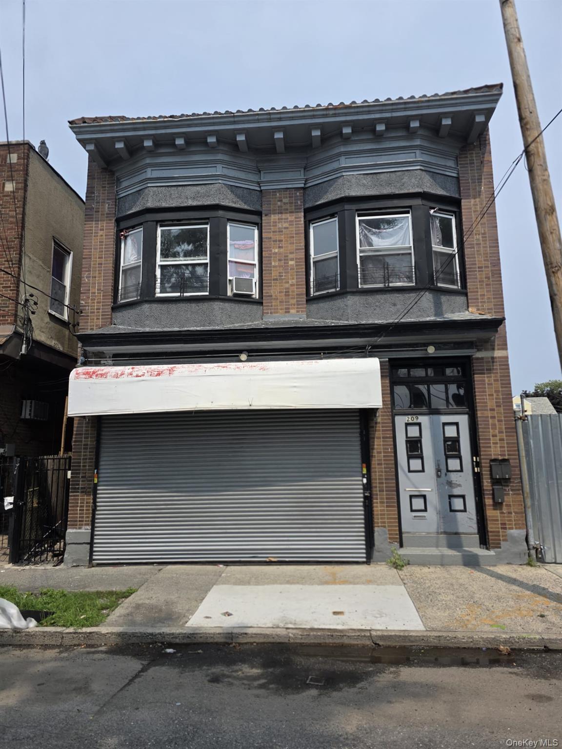 209 W 3rd Street — photo