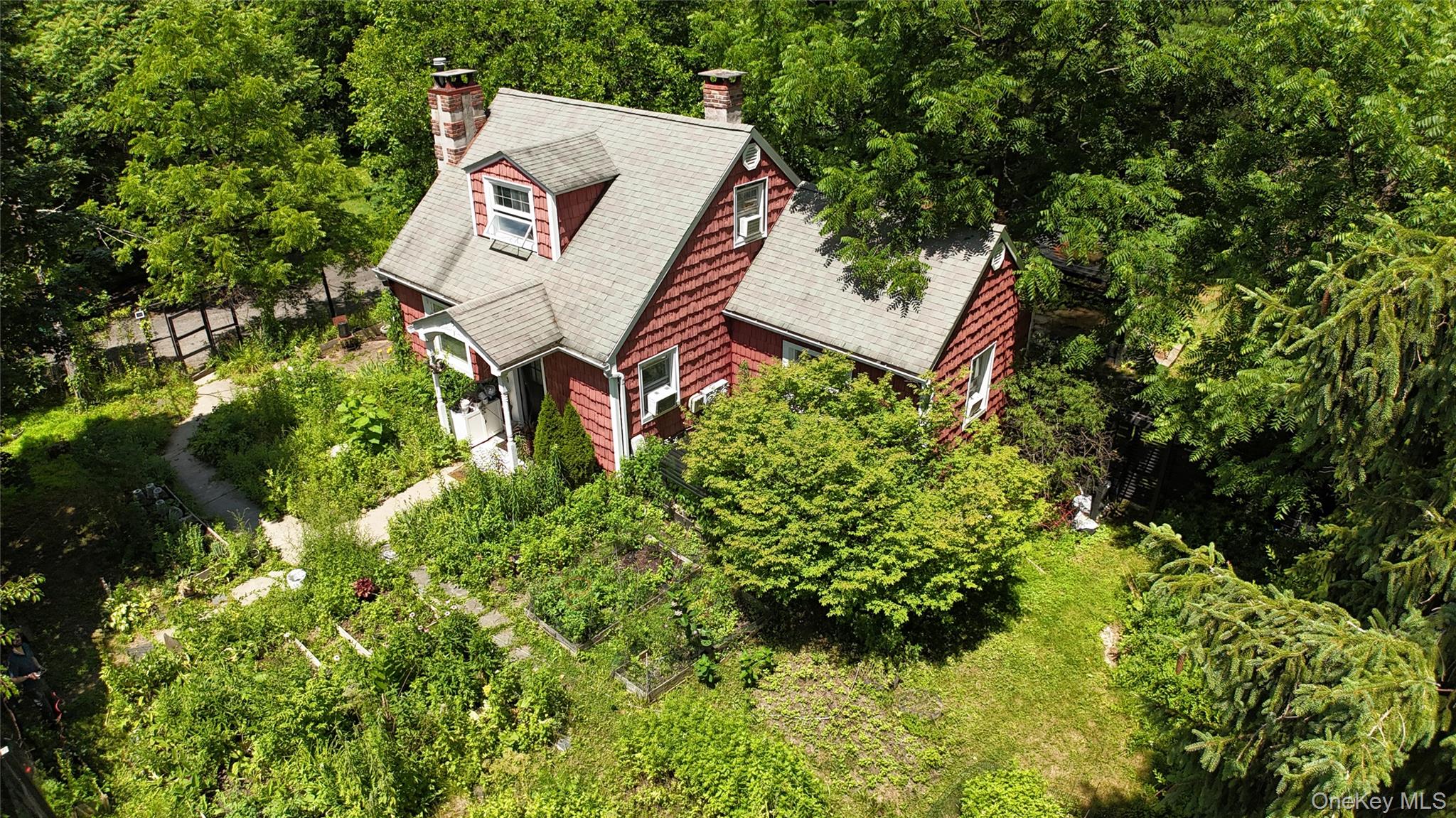 12 Tuscany Drive 8-12 — photo