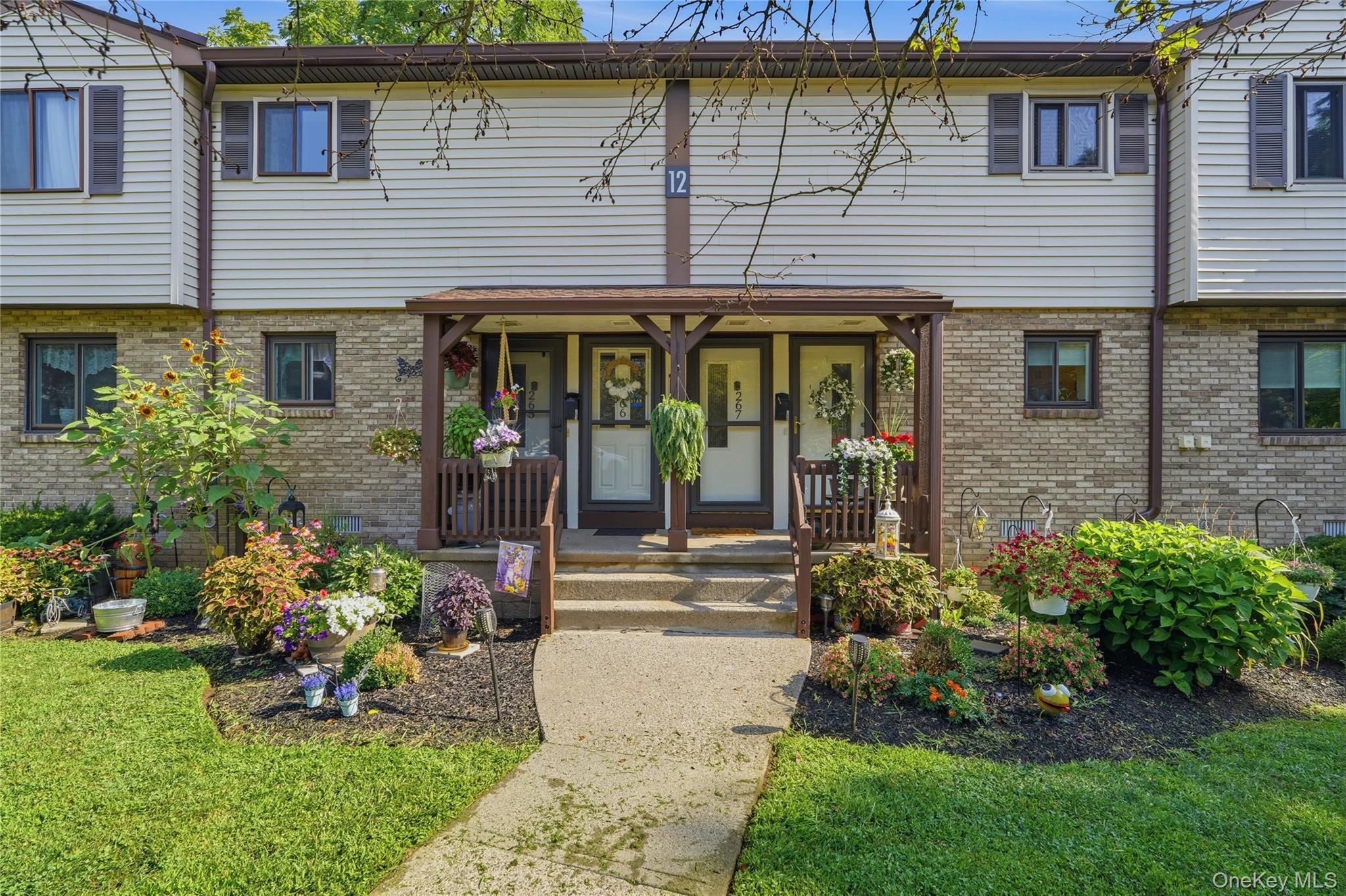 267 Village Court — photo