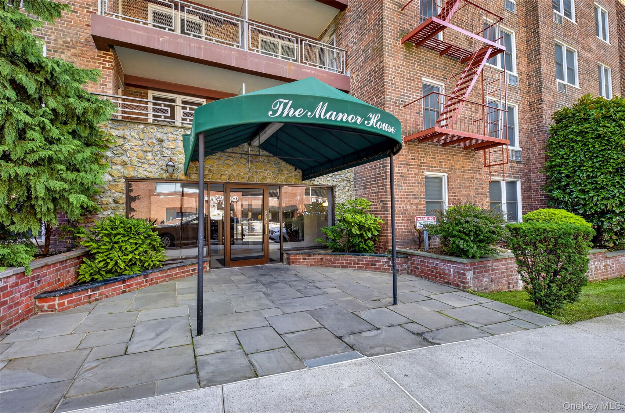241-20 Northern Blvd 3P — photo