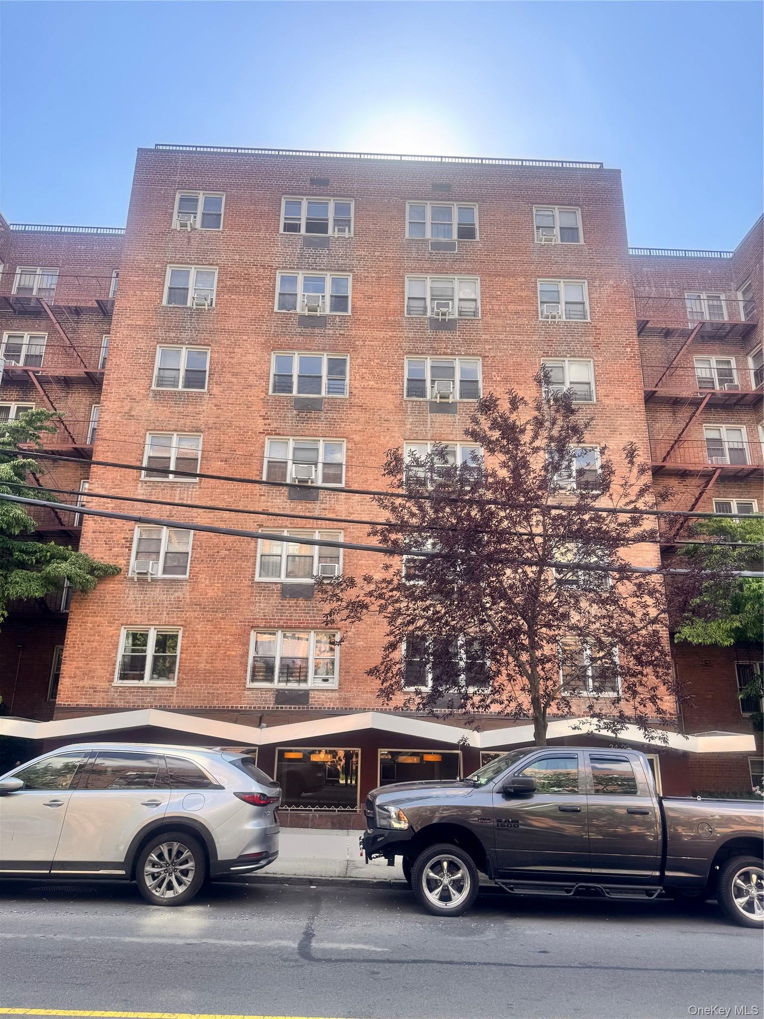 34-20 Parsons Boulevard 2H — photo