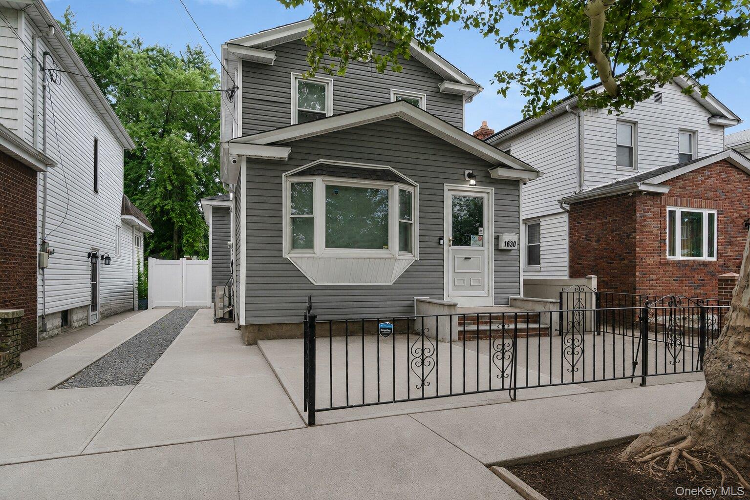 1630 E 52nd Street — photo