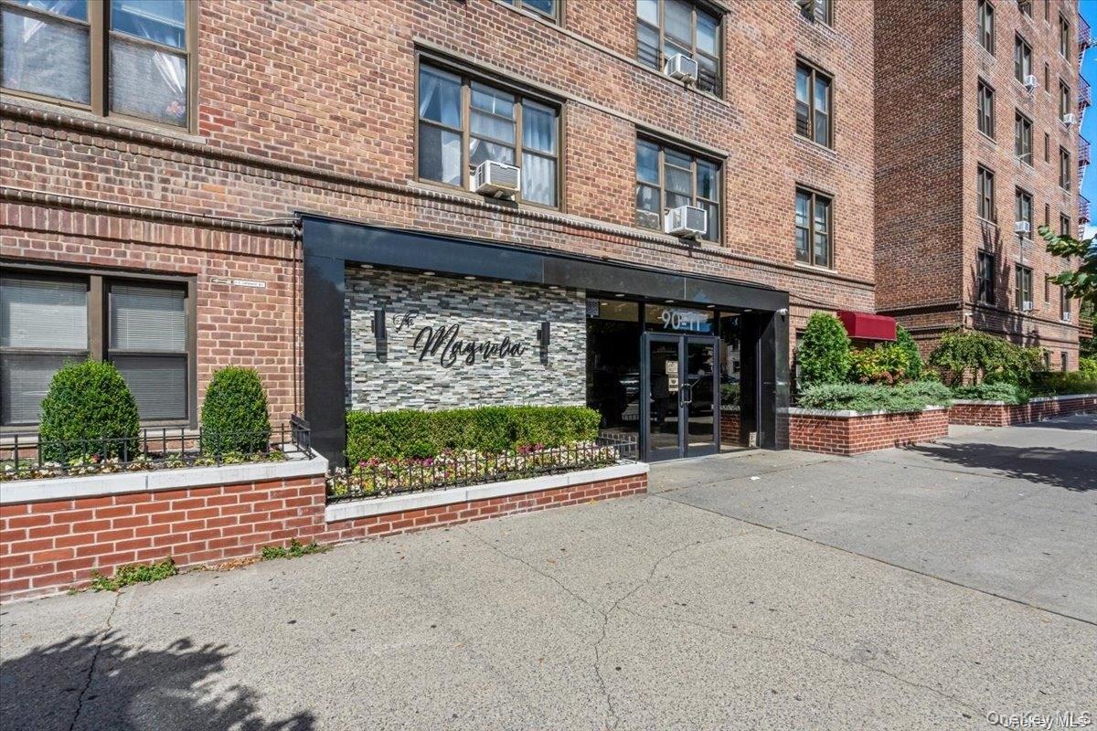 9011 35 Avenue 3T — photo