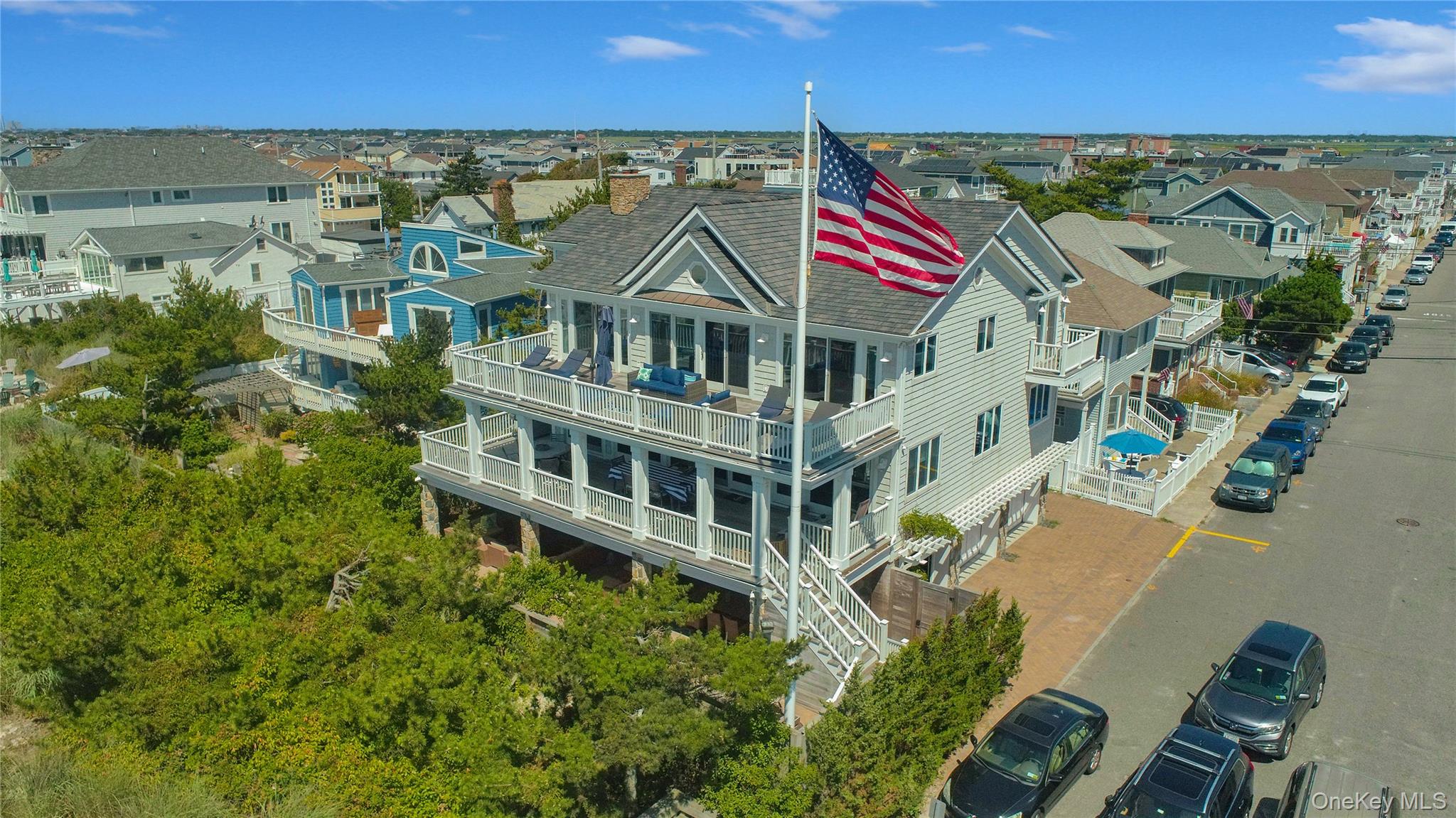 879 Oceanfront — photo