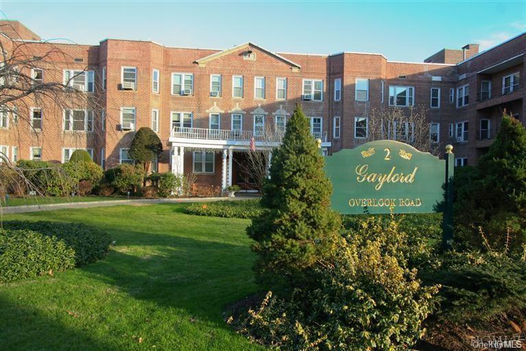 2 Overlook Road 1B6 — photo
