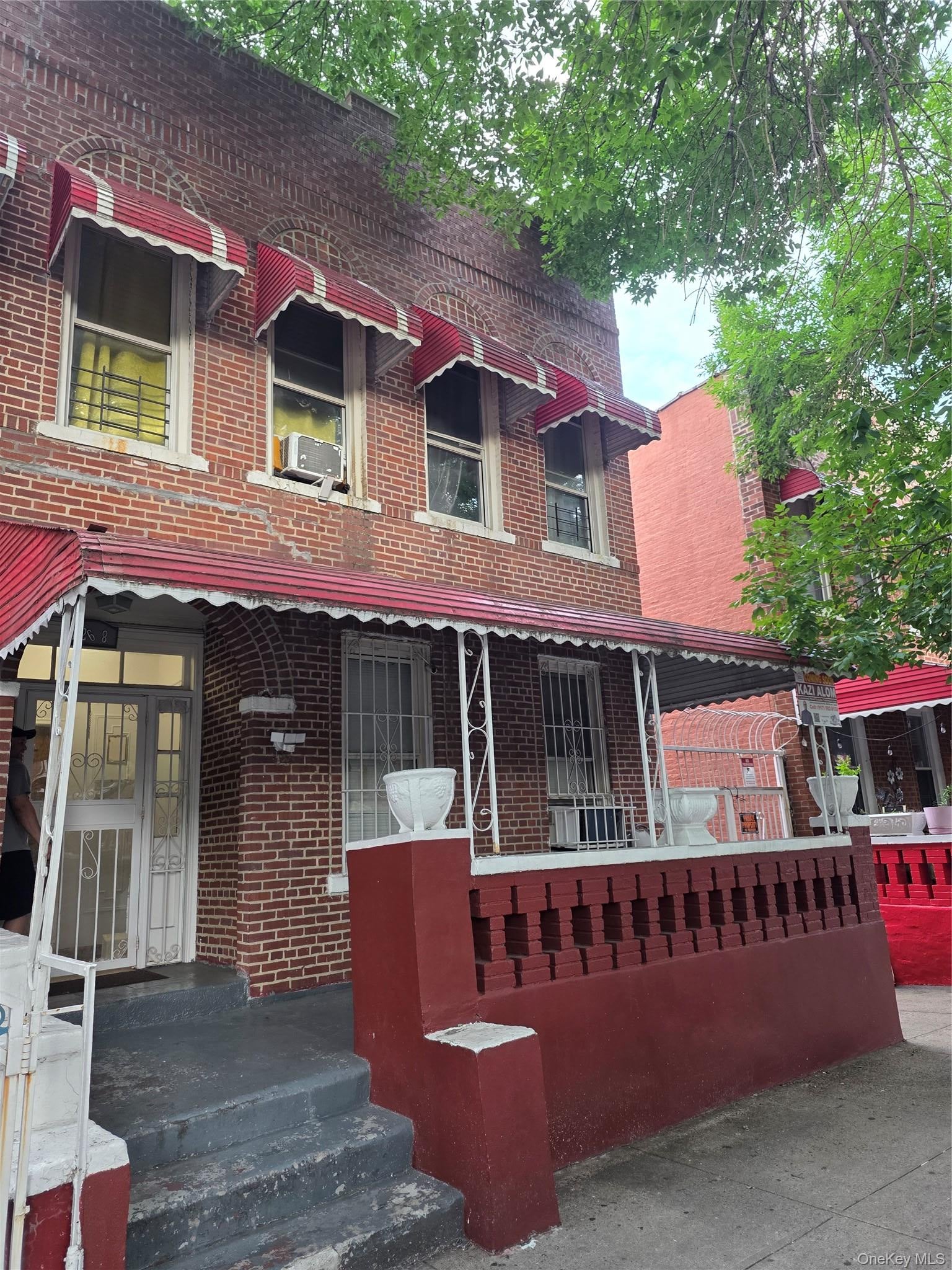1268 Croes Avenue Multifamily Home — photo