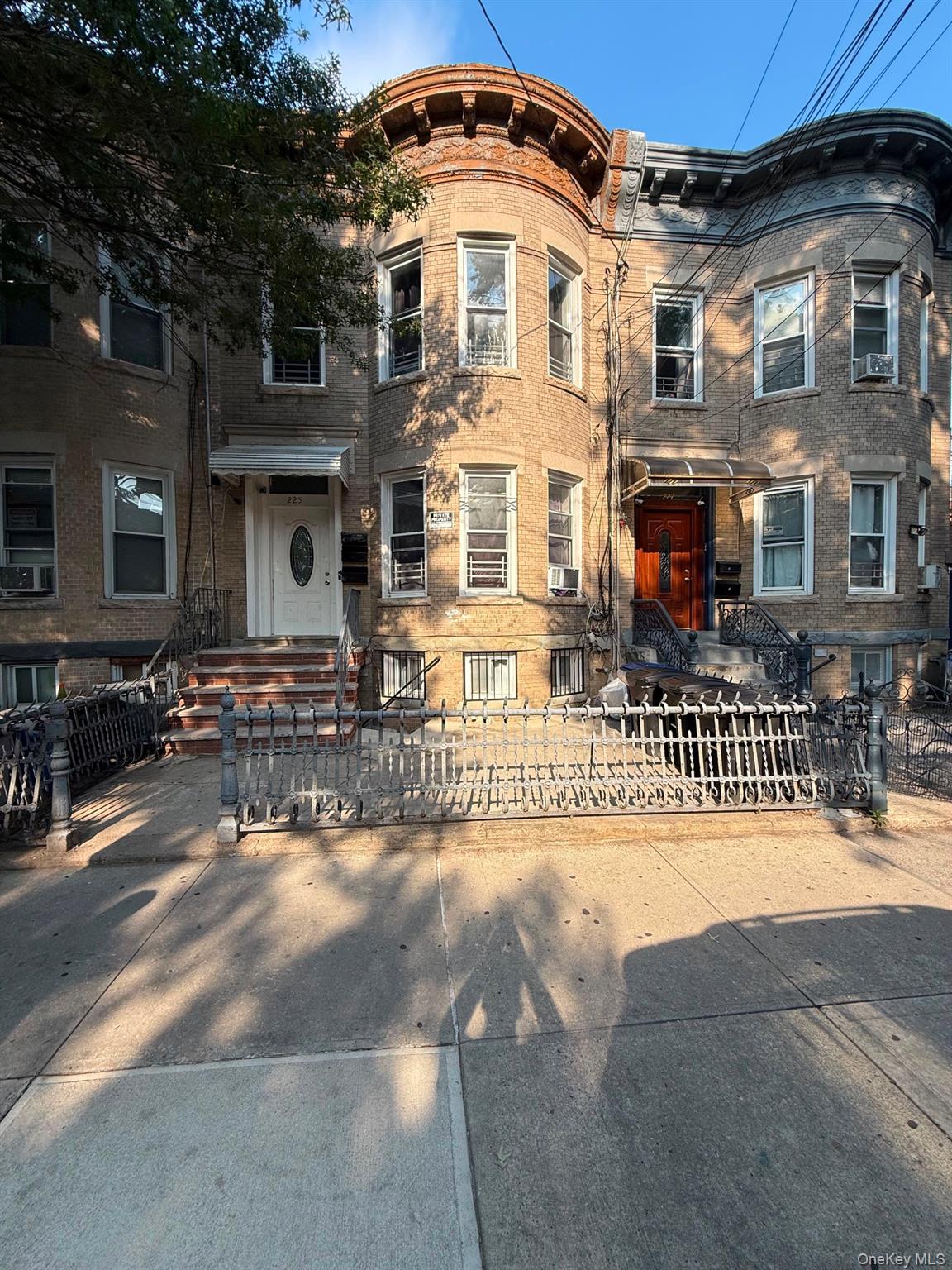 225 Grant Avenue — photo