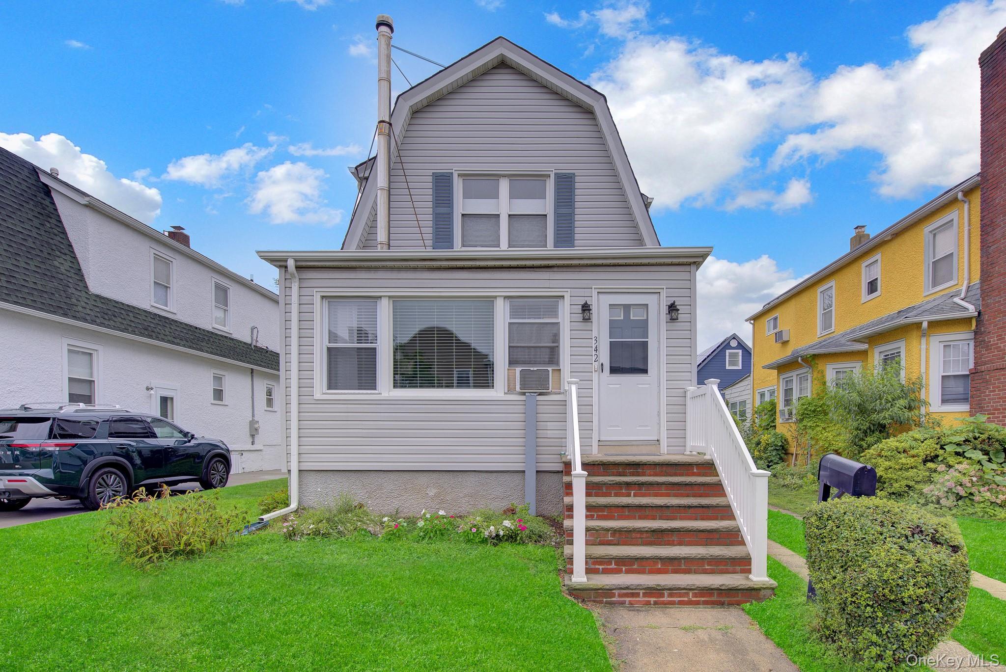 342 E Walnut Street — photo