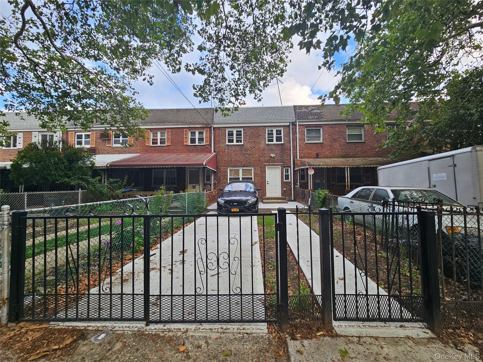 322 Wortman Avenue — photo