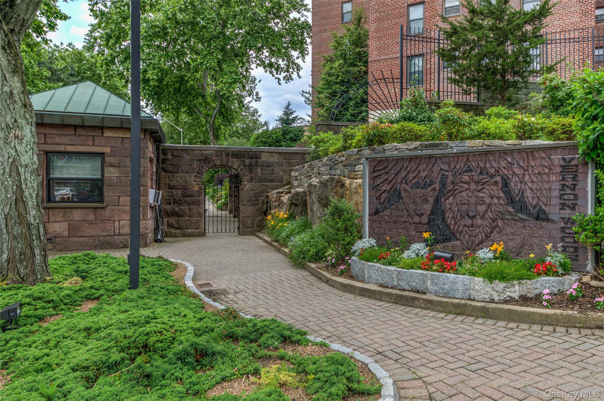 171 Pearsall Drive 6E/6F — photo