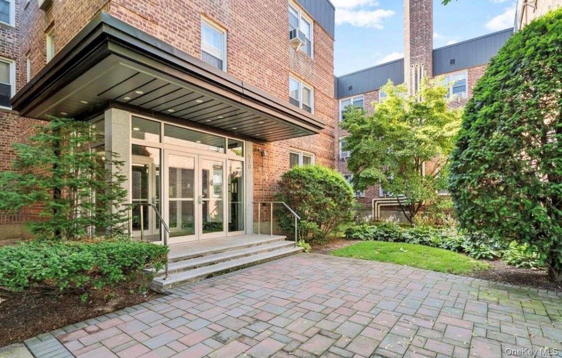 510 Dubois Ave 3 C — photo