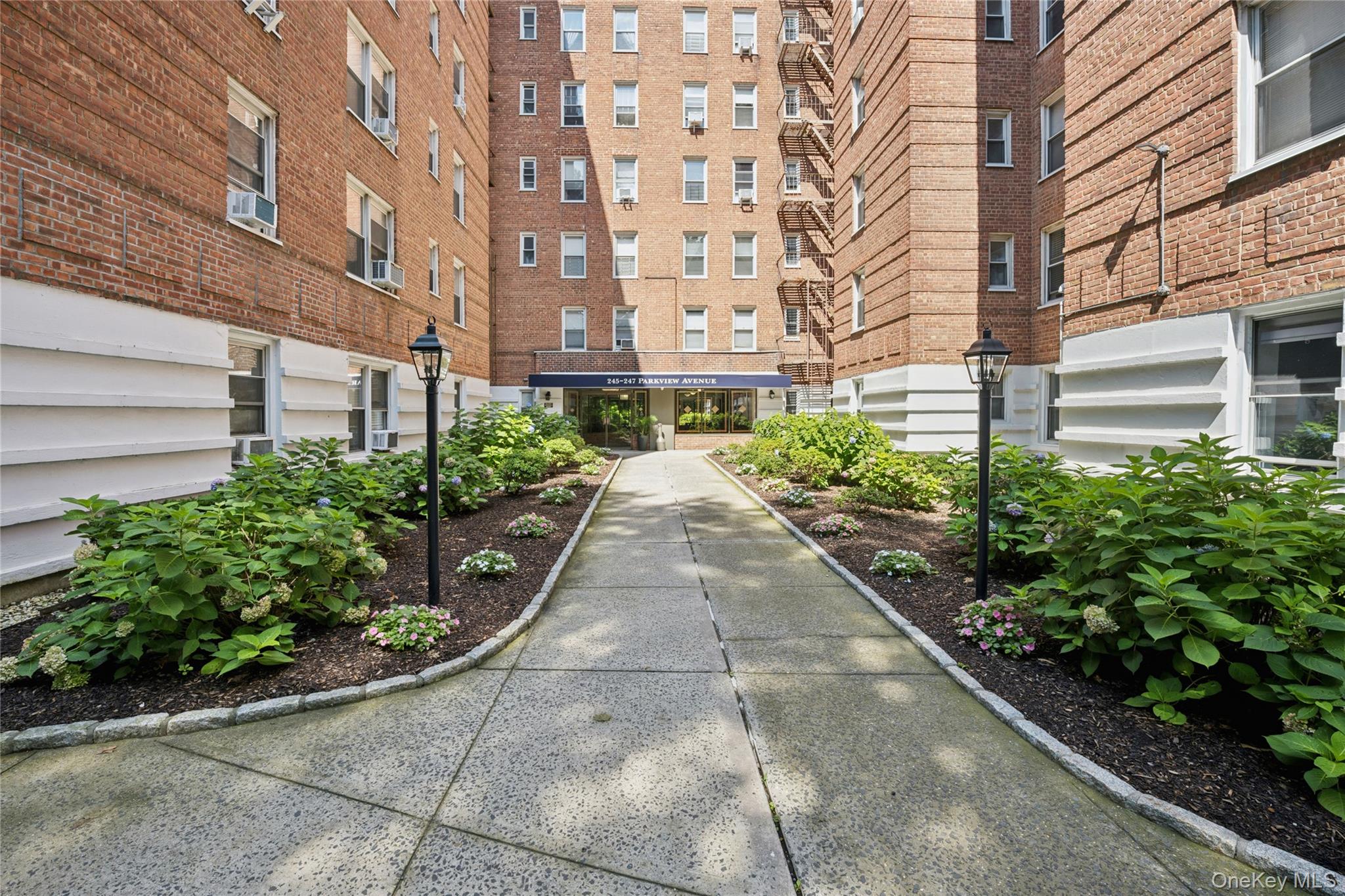 247 Parkview Avenue 3P — photo