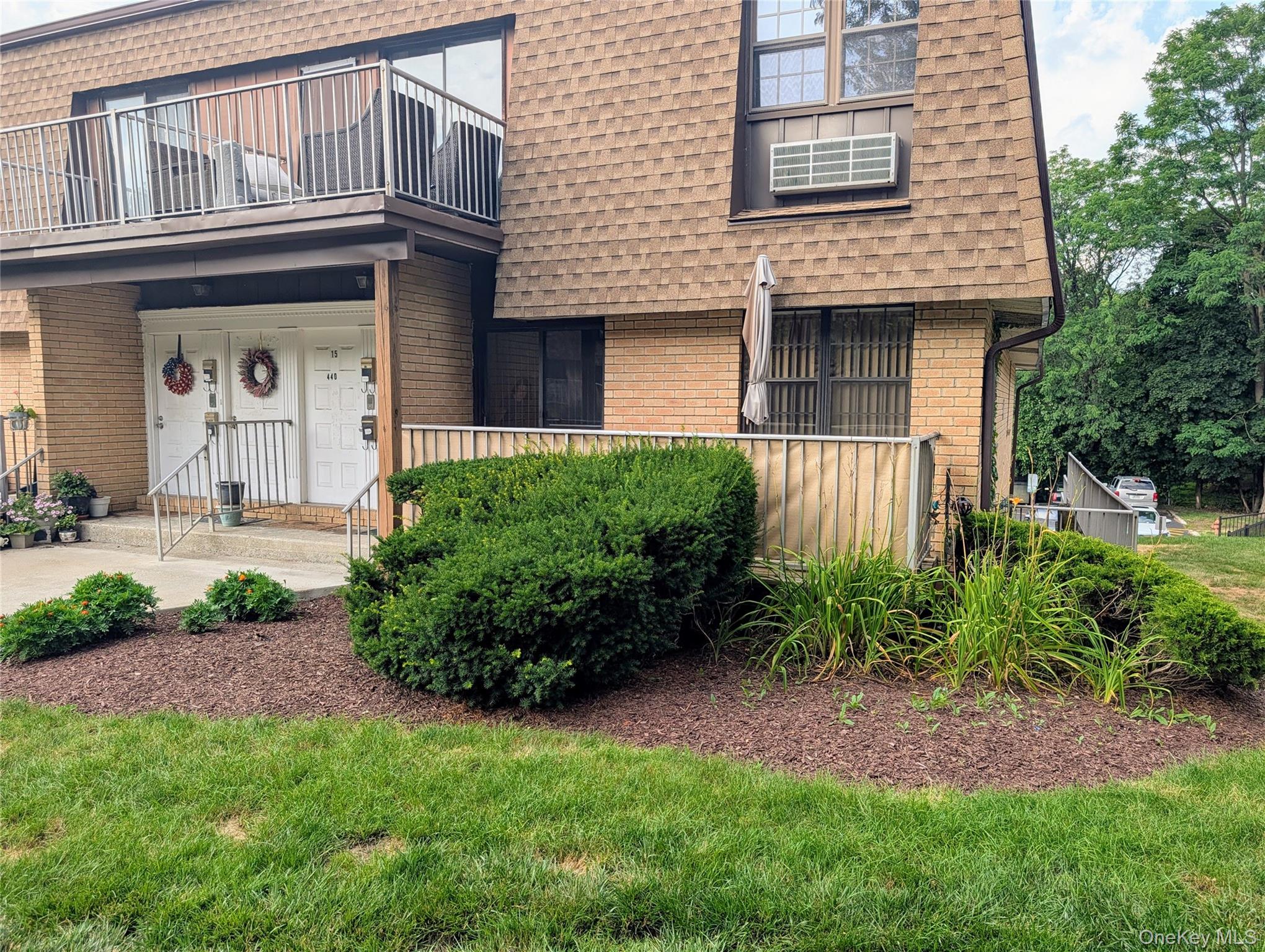 440 Carpenter Avenue 16 — photo